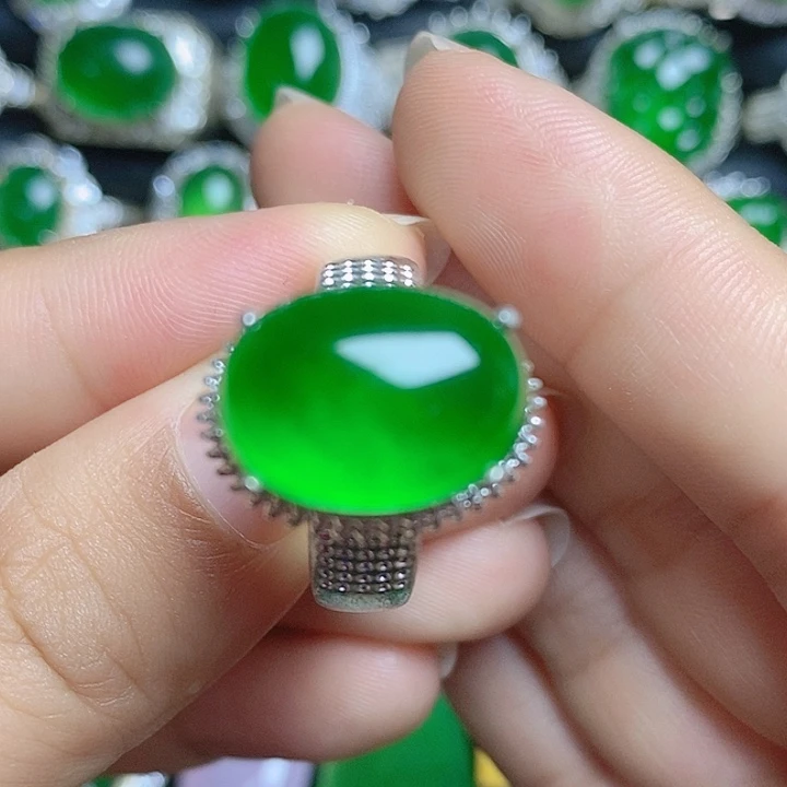未镶嵌挂件翡翠蛋面