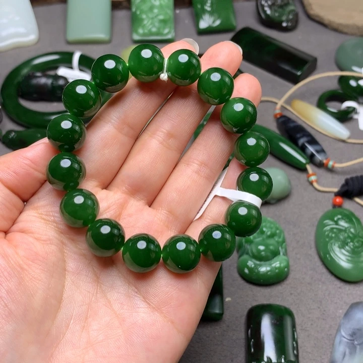 和田玉未镶嵌颈饰手串