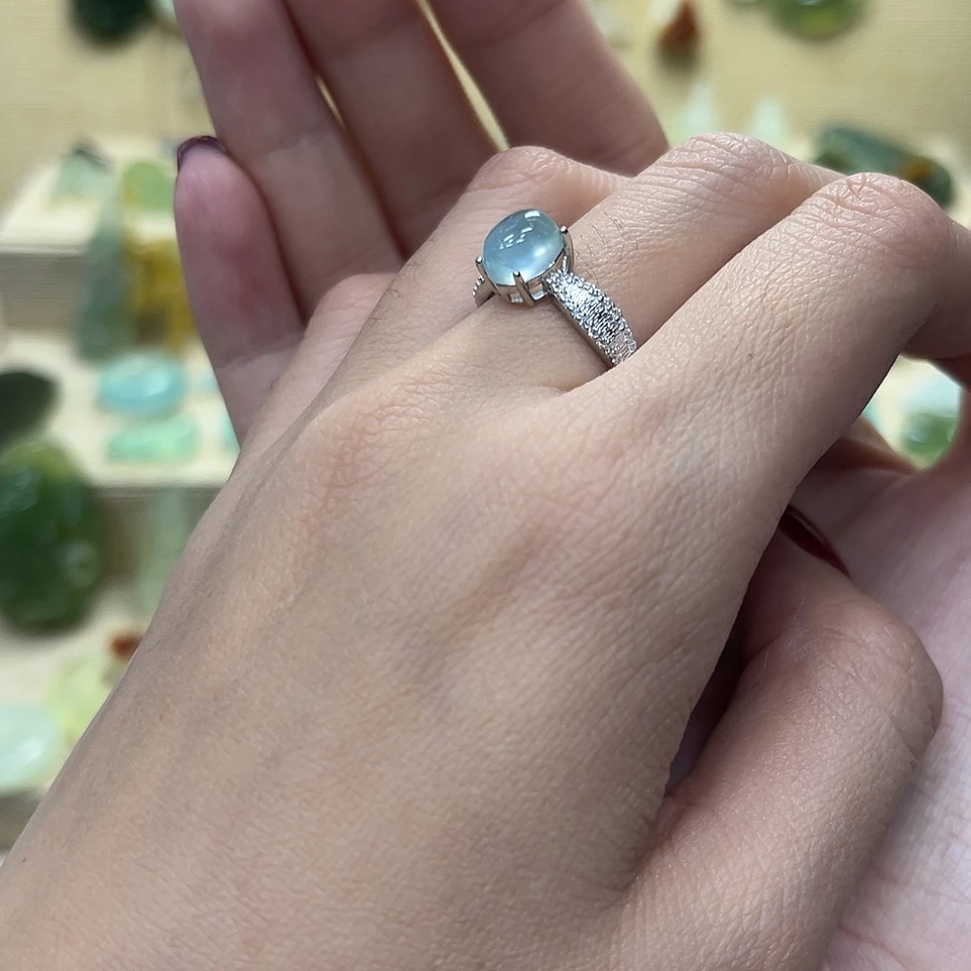 小***人蛇纹石玉未镶嵌戒指