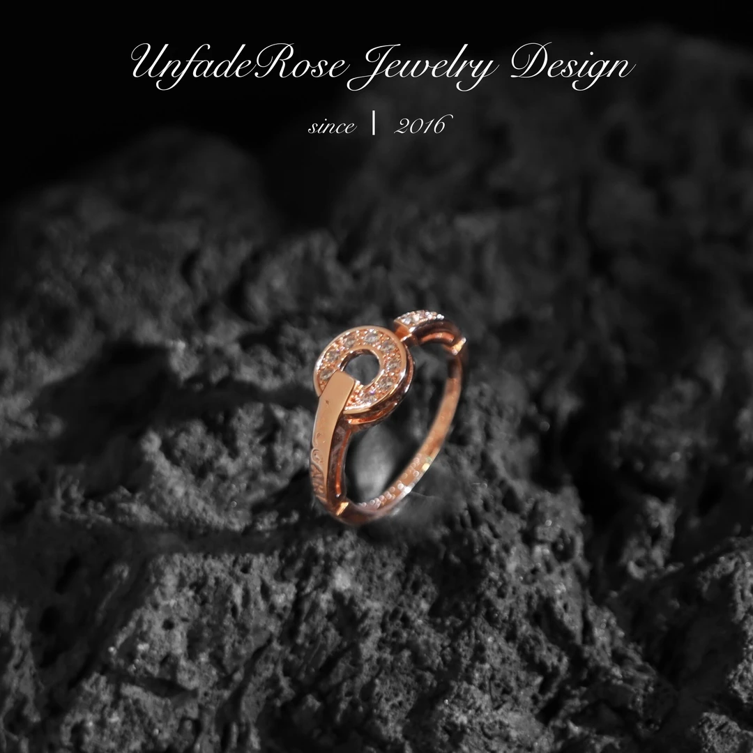 UNFADE ROSE  镀k金镶嵌铜钱戒指 K031J