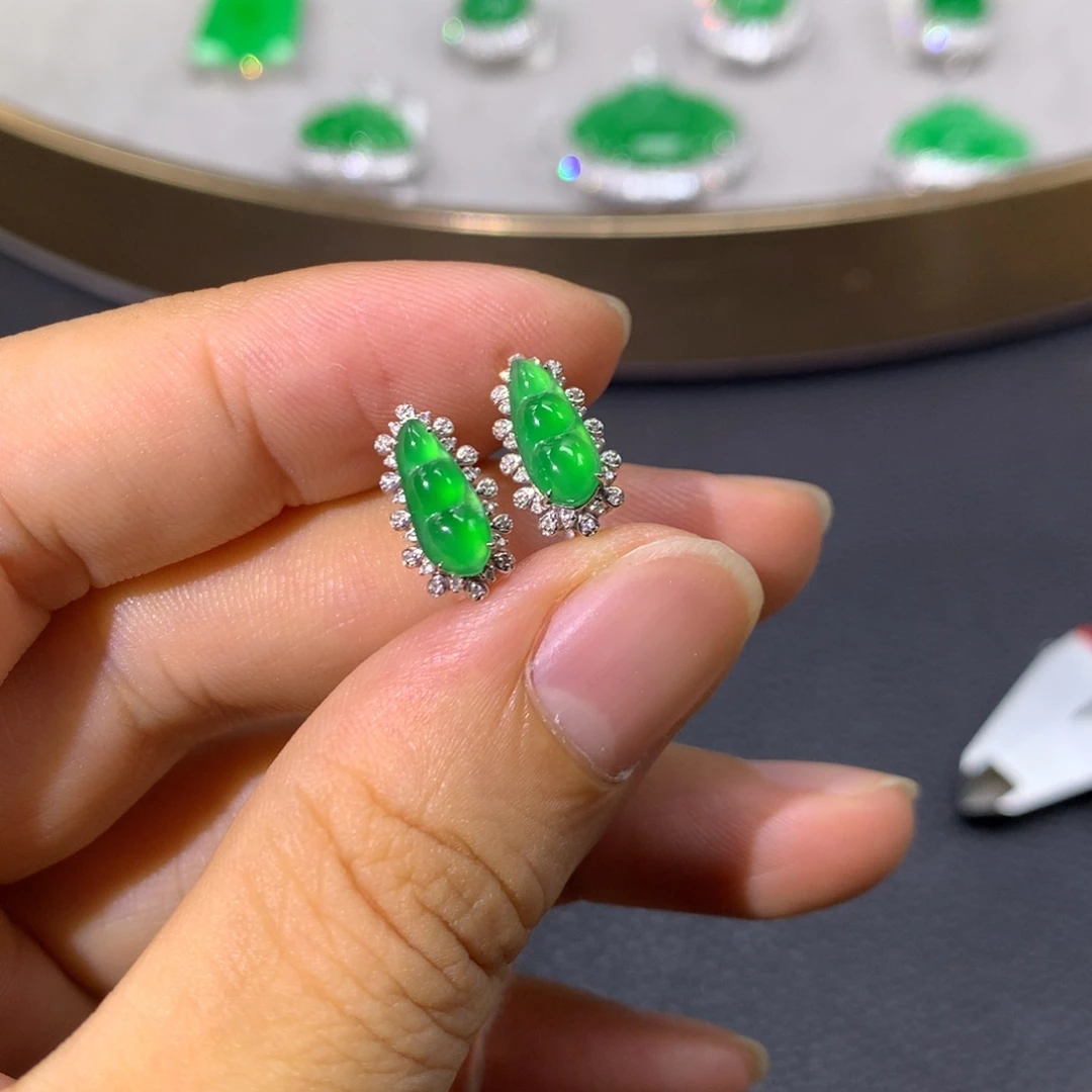 翡翠18K金镶嵌耳饰翡翠