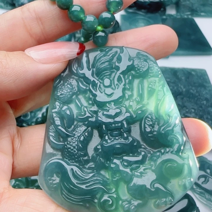 翡翠未镶嵌颈饰多样性发货天然A货翡翠