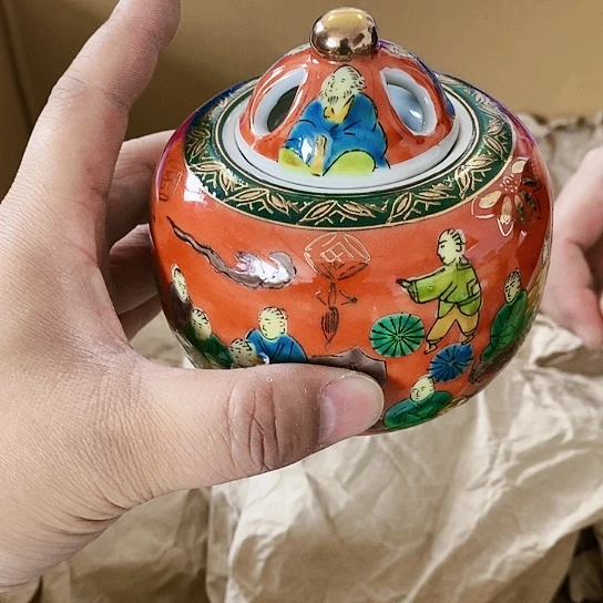 紫砂聚鑫中古茶具瓷器如图所示迷*