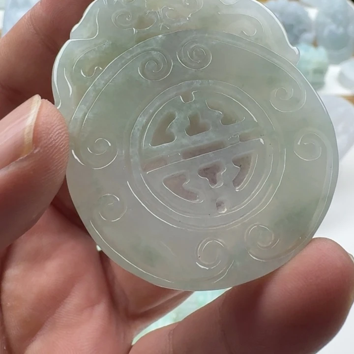 翡翠未镶嵌颈饰天然缅甸A货翡翠