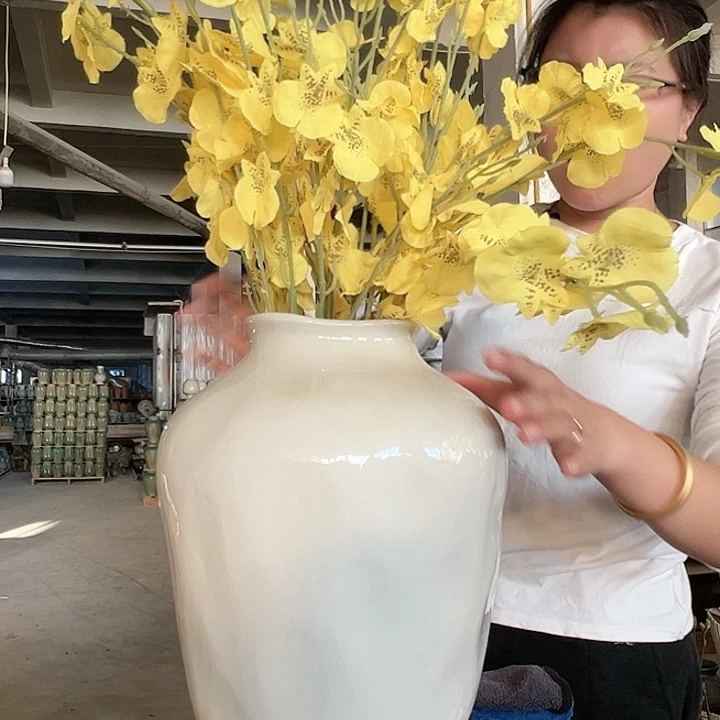 景德镇陶瓷花瓶工厂