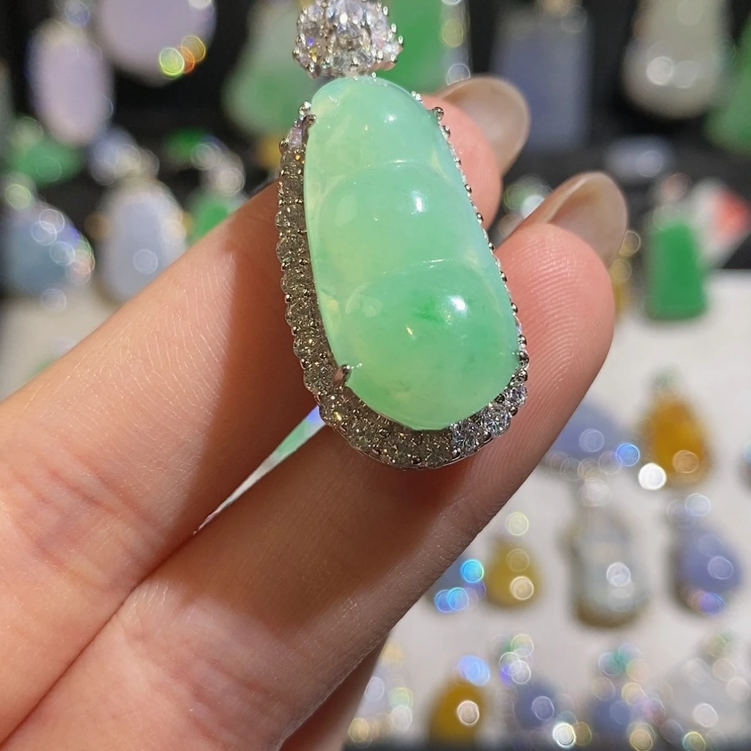 翡翠颈饰银S925镶嵌天然翡翠