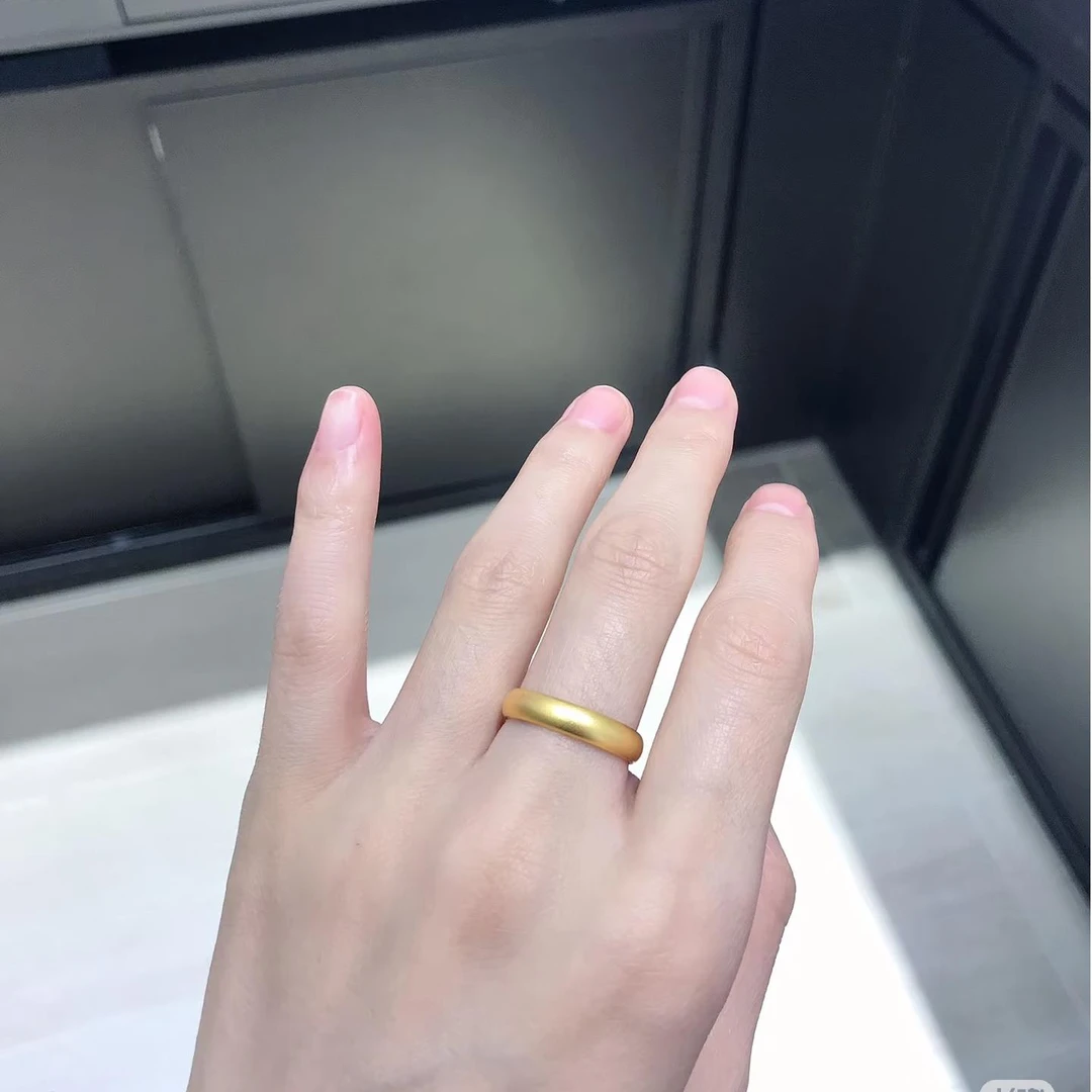 Chow Tai Seng/周大生足金泥鳅背情侣对戒