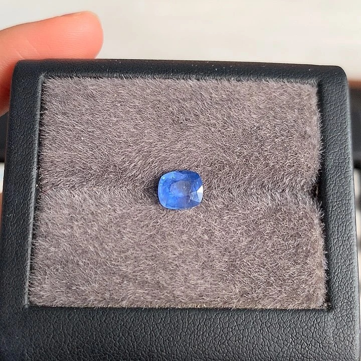 裸石蓝宝石缅甸抹谷天然无烧1.6ct