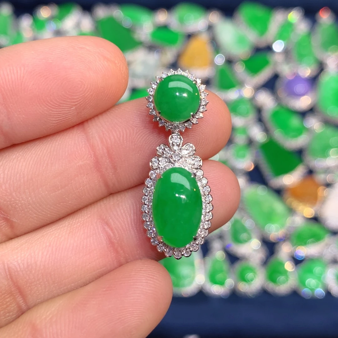 翡翠颈饰18K金镶嵌天然a货翡翠