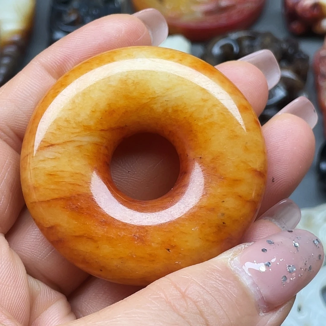 农***庄和田玉未镶嵌颈饰