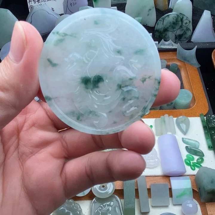 定制翡翠未镶嵌逸晨翡翠定制咨询客服中心，勿拍！
