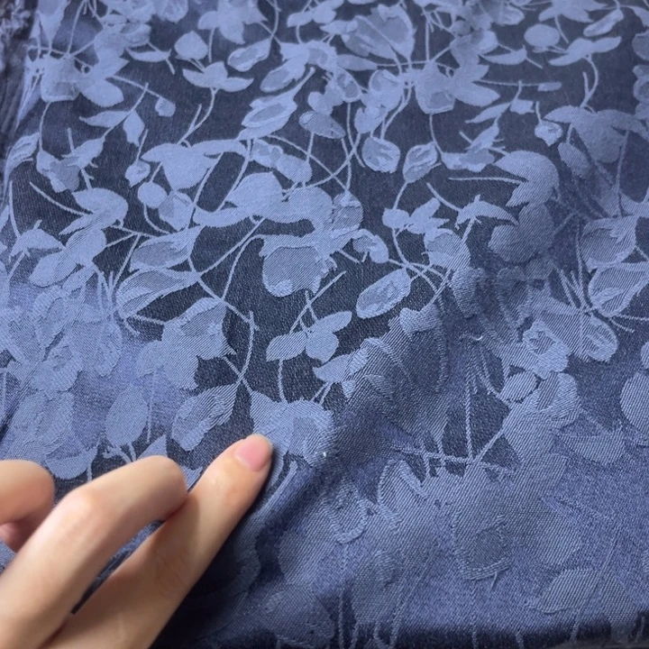 棉混纺477。蓝色提花1.5米