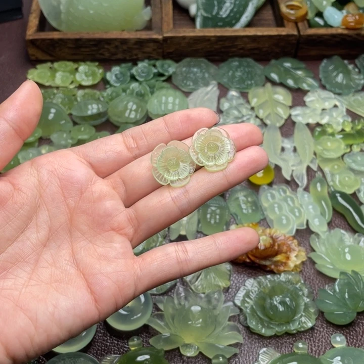 合金蛇纹石玉颈饰