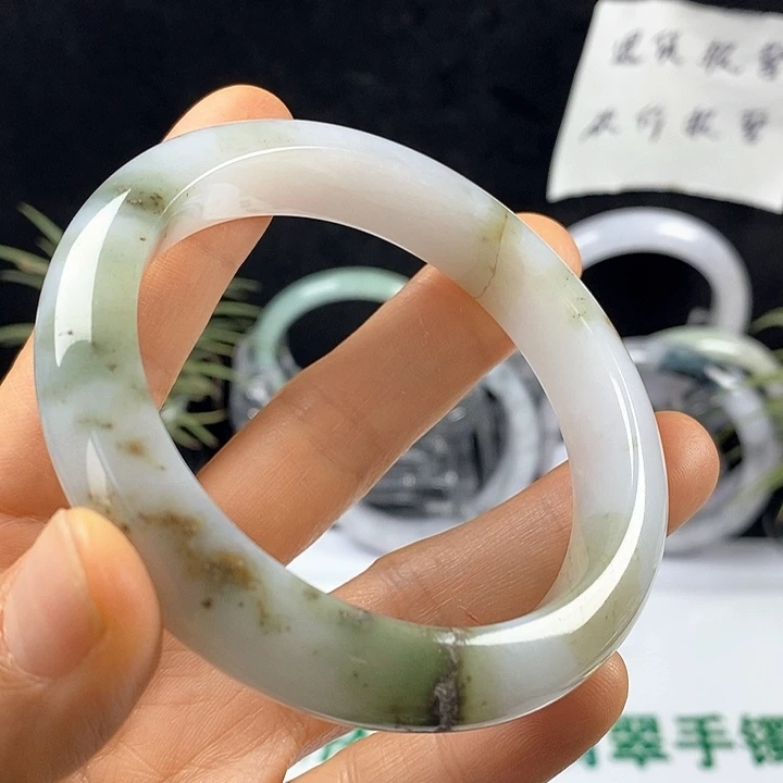 翡翠未镶嵌手镯41。 58.8圈