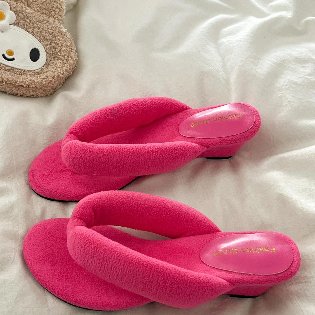 【万达撤柜】高级感欧美风毛绒人字拖鞋女外穿2025秋冬季新款厚底坡