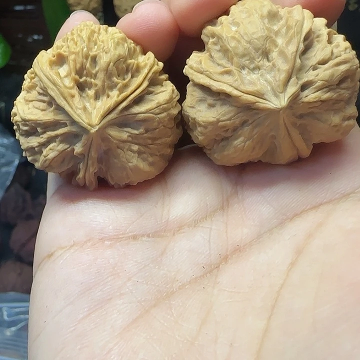 文玩核桃吊坠36花中花微瑕