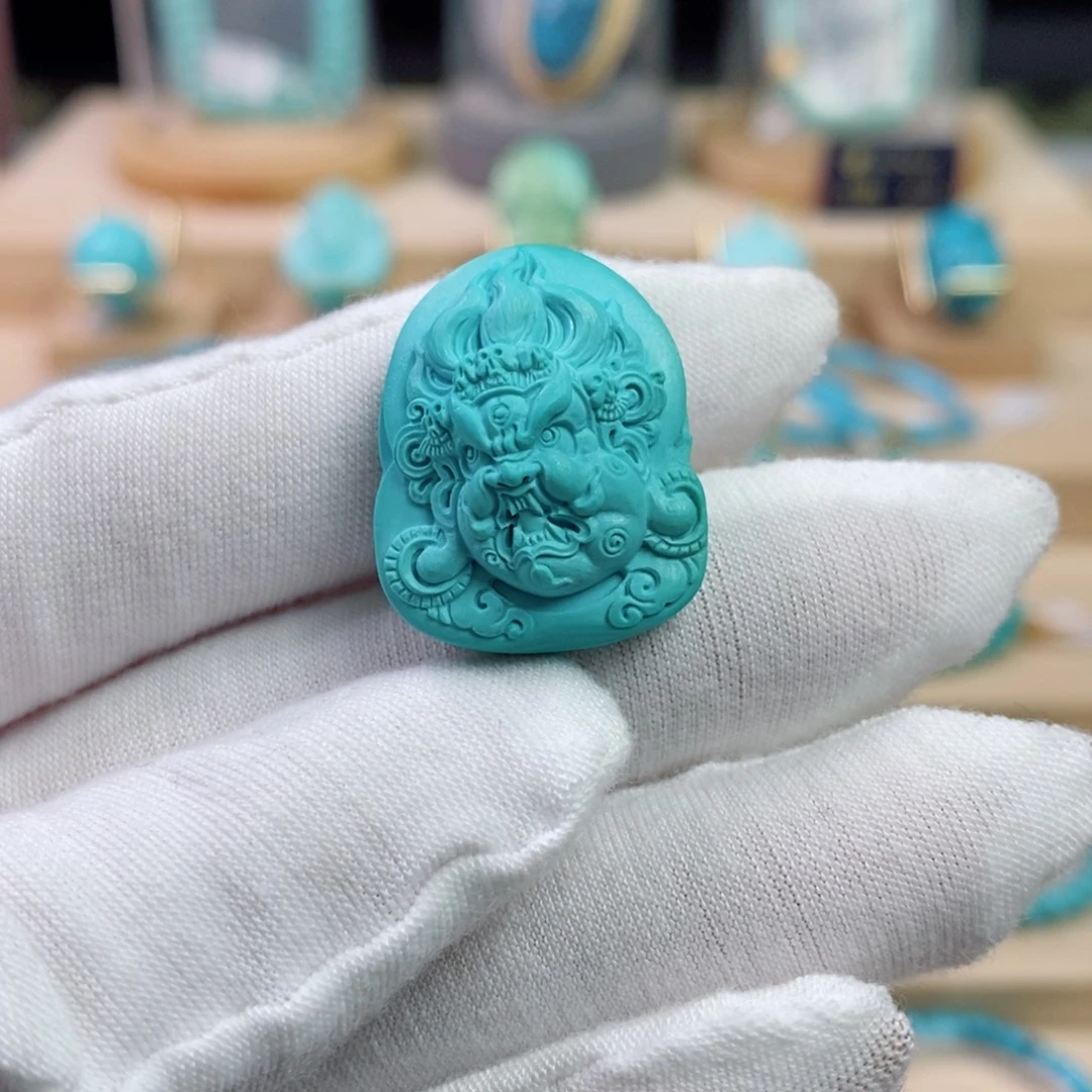 绿松石未镶嵌珠宝奇石