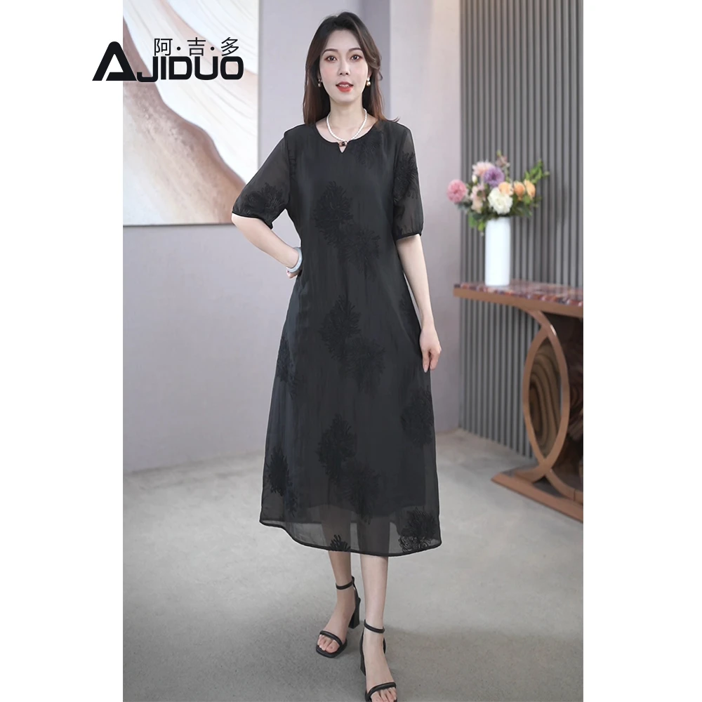 黑色圆领刺绣连衣裙女夏季新款大码直筒端庄大方短袖气质长裙子