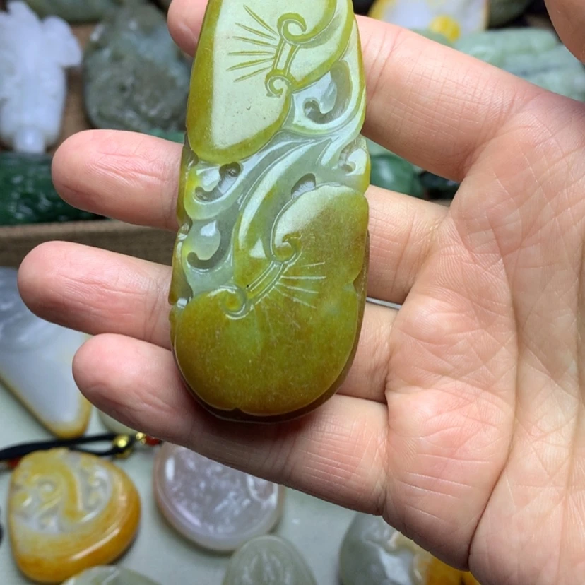 【闪购商品】颈饰未镶嵌和田玉