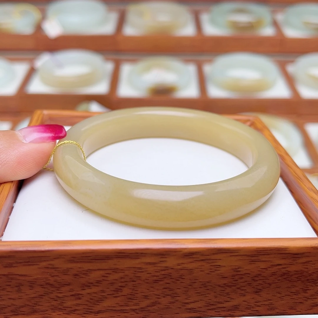 和田玉手镯未镶嵌58.6