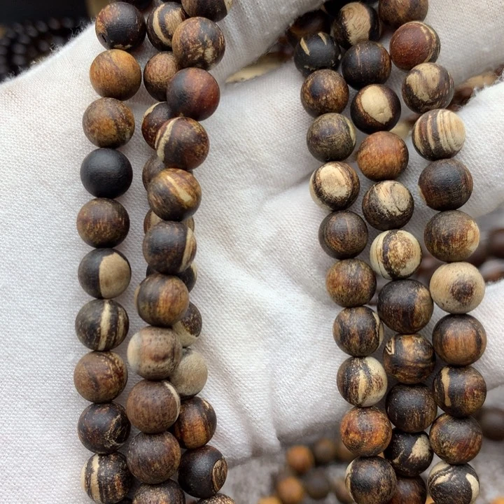 贡木印尼贡木8×108夹白微瑕