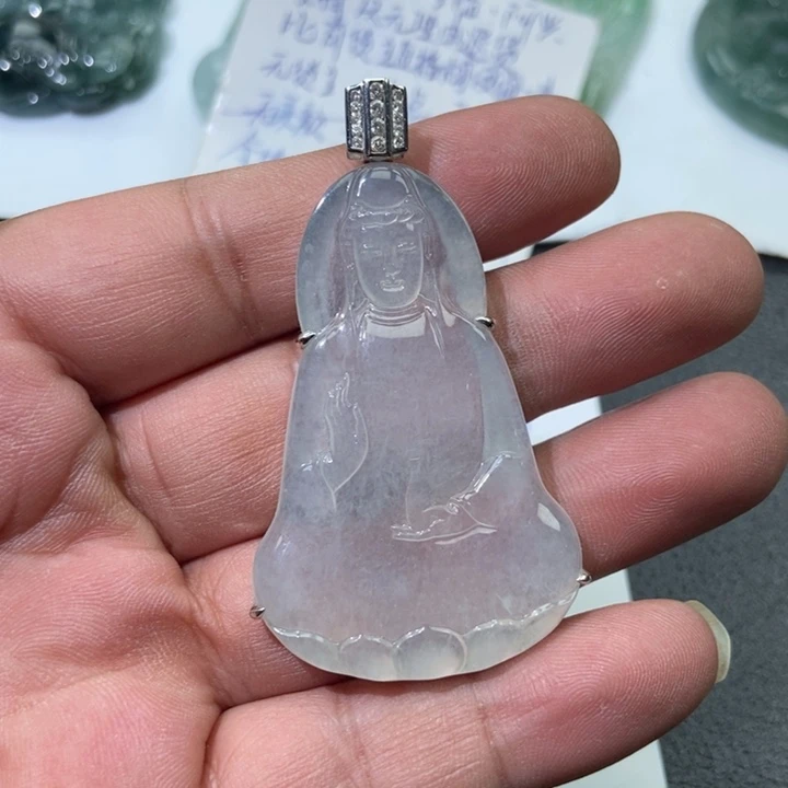 俗***人翡翠18K金镶嵌颈饰翡翠