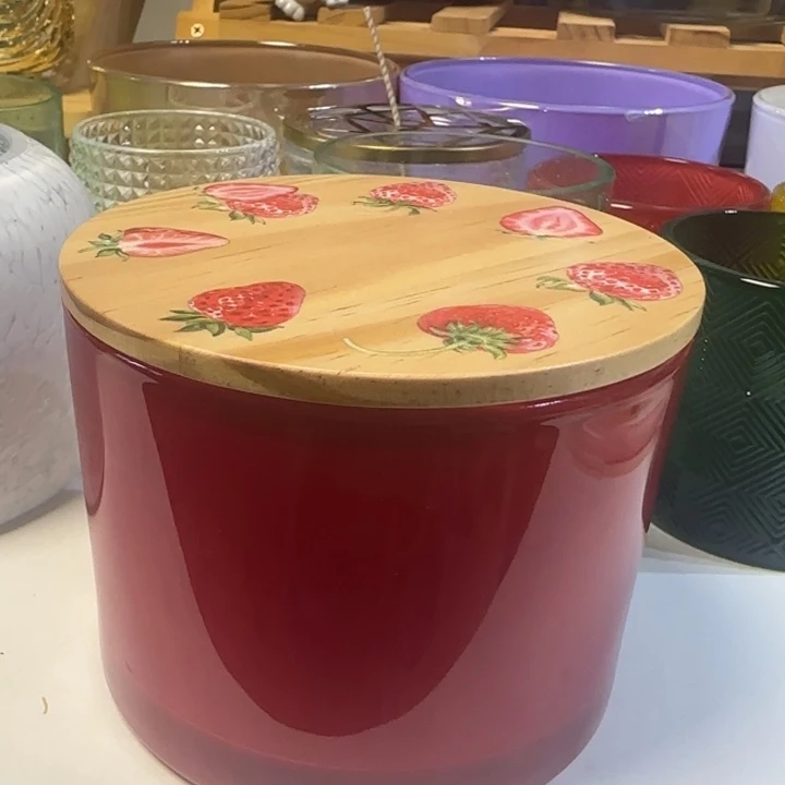 叶***瞳玻璃草莓香薰蜡烛孤品