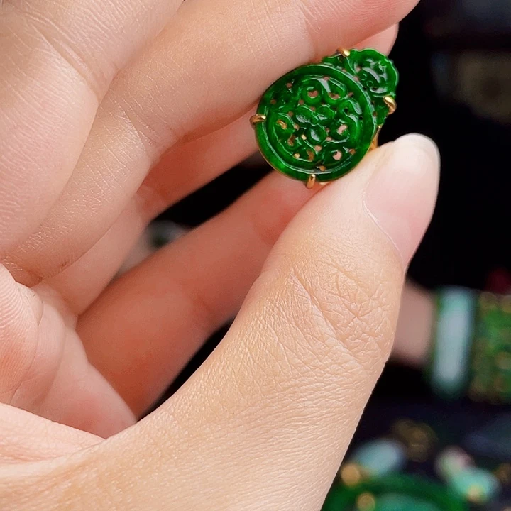 翡翠银S925镶嵌颈饰多样性