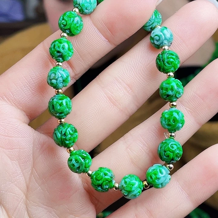 翡翠未镶嵌颈饰多样性