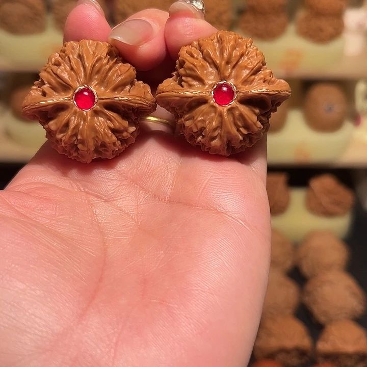 桃核把件涛****涵精品核桃