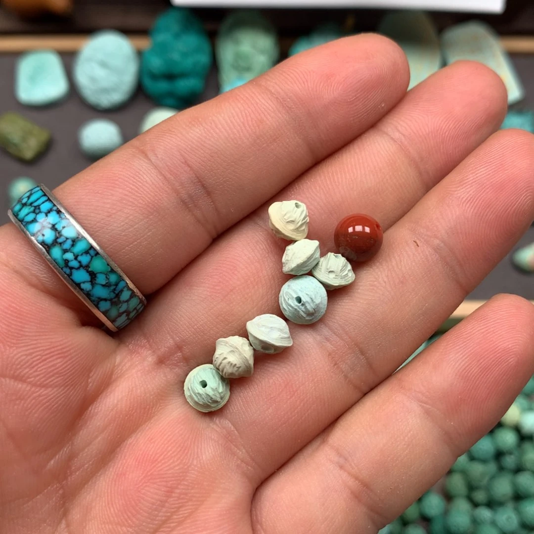 南红玛瑙雕刻未镶嵌