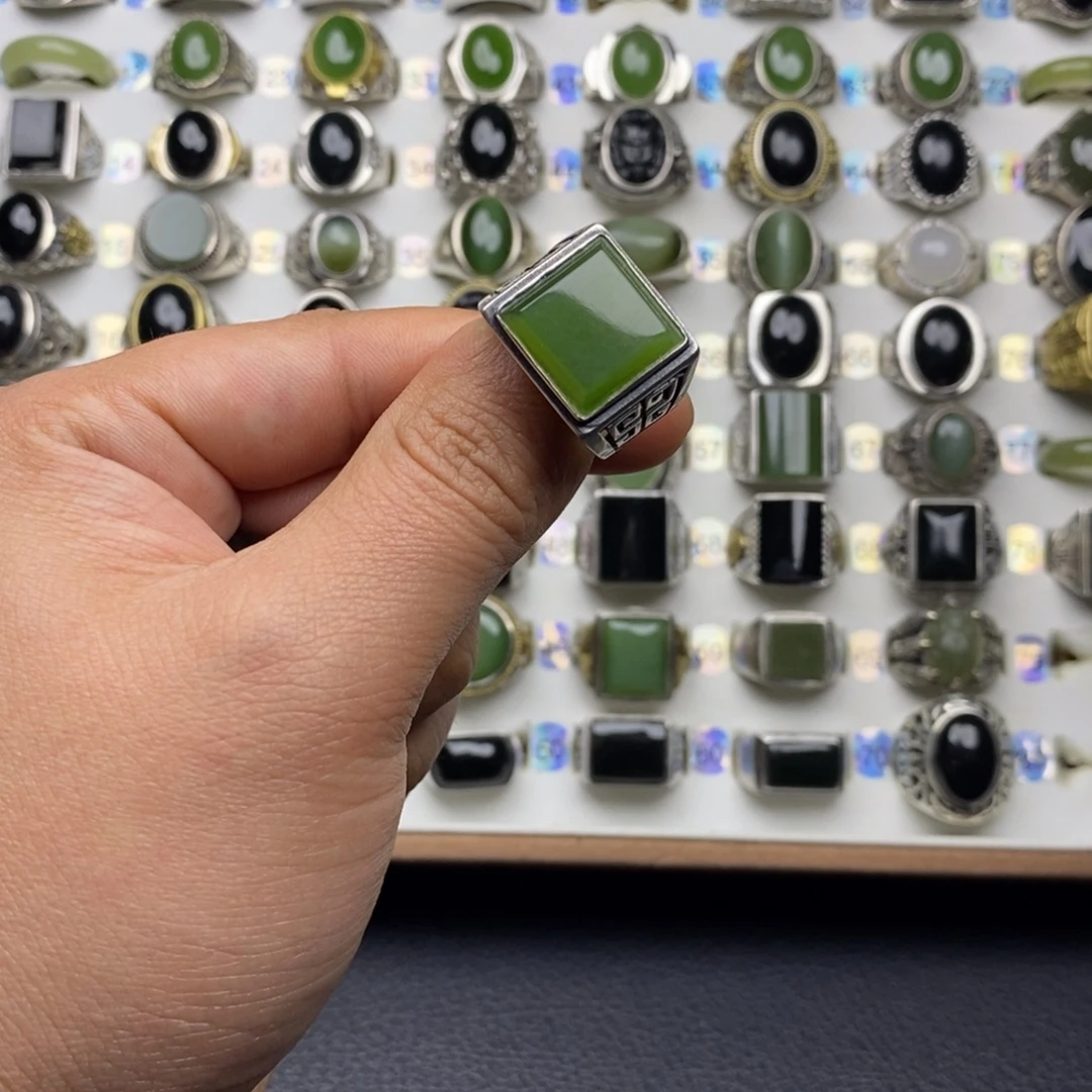 尊***伟和田玉银S925镶嵌戒指