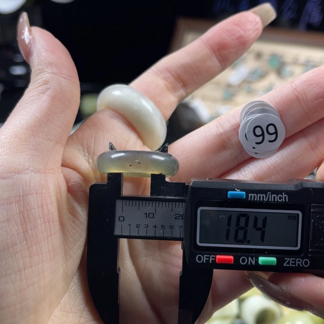 蛇纹石玉未镶嵌戒指