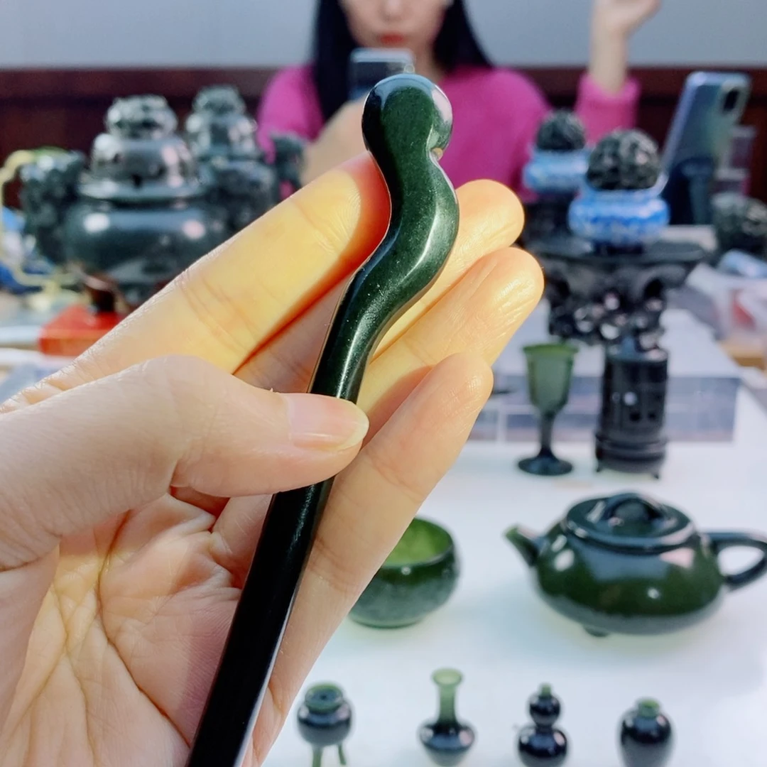 未镶嵌和田玉（青玉）摆件发簪