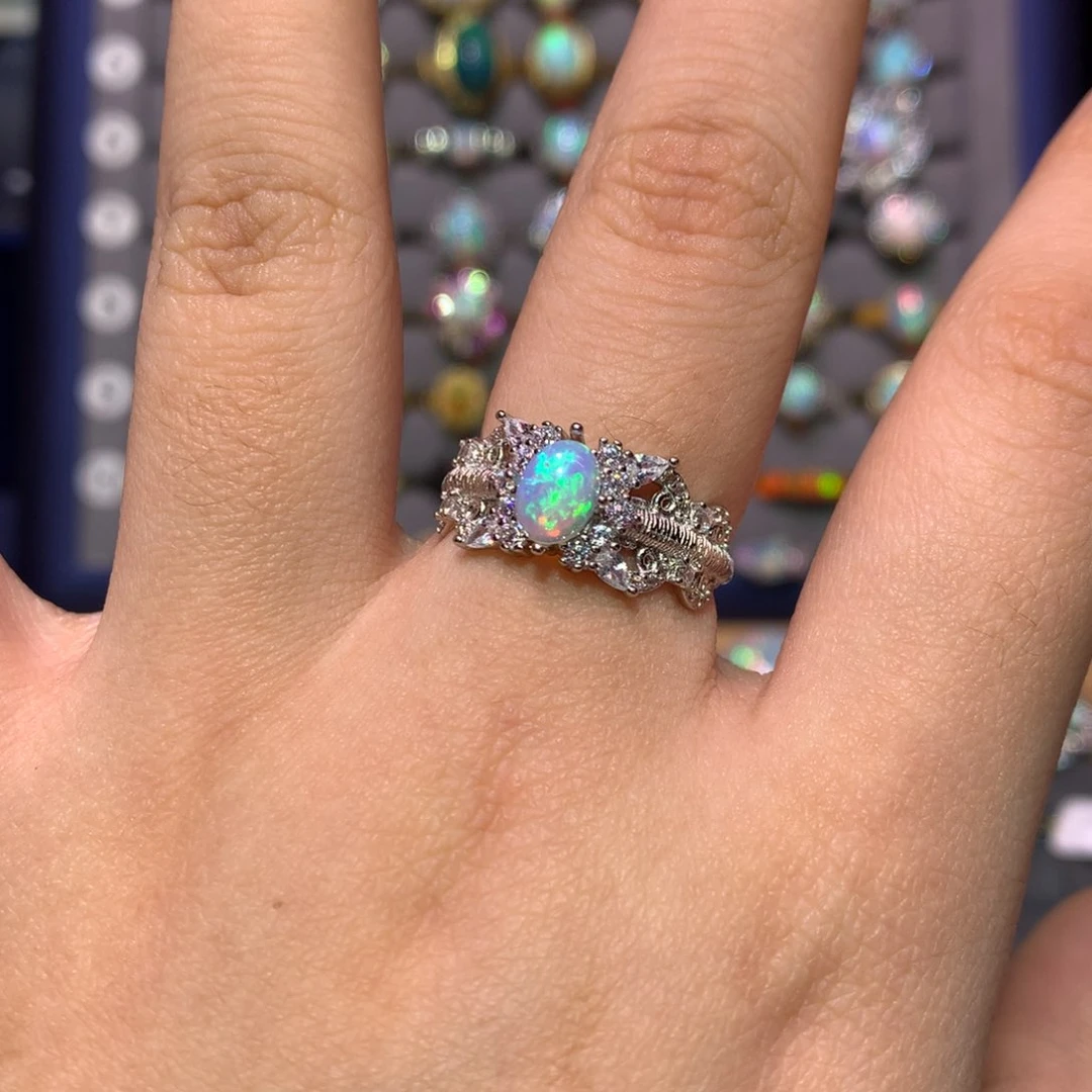 银S925镶嵌欧泊戒指