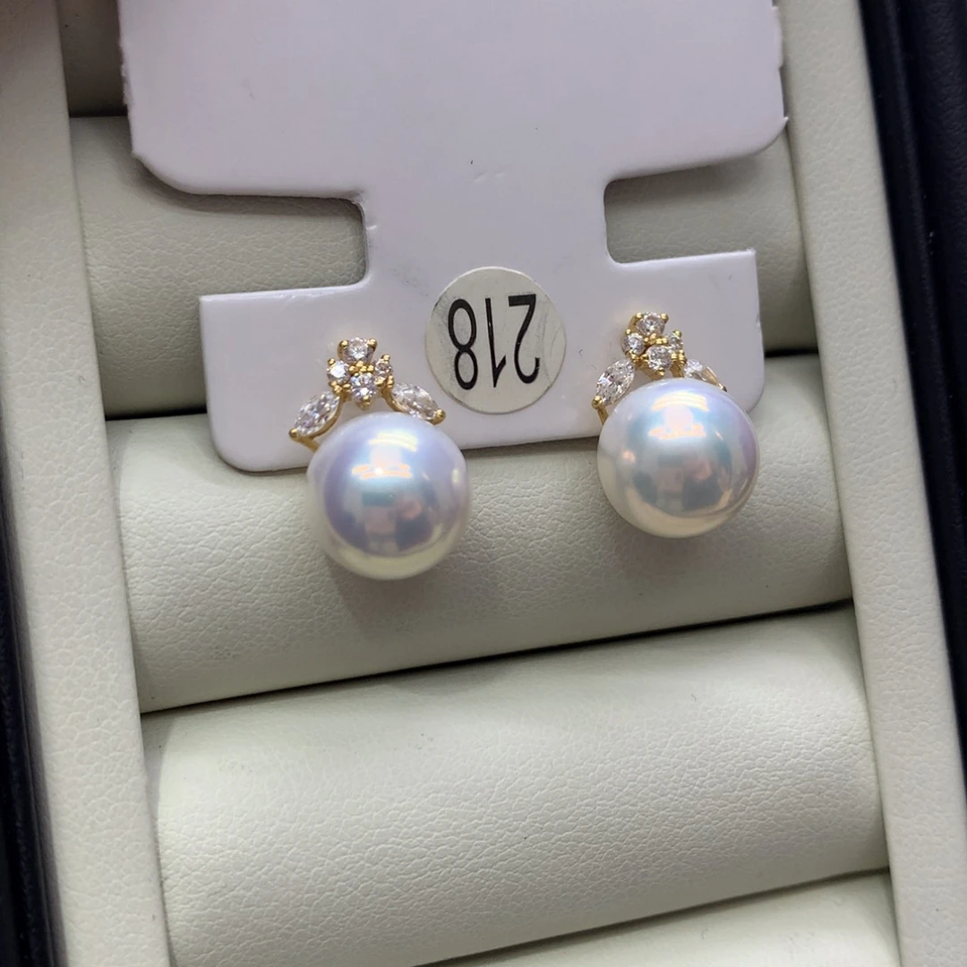 耳饰18K金镶嵌淡水珍珠