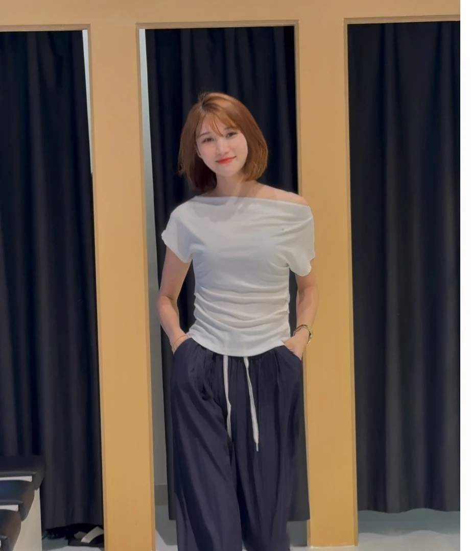 夏季小众设计感不规则百搭露肩显瘦T恤3661