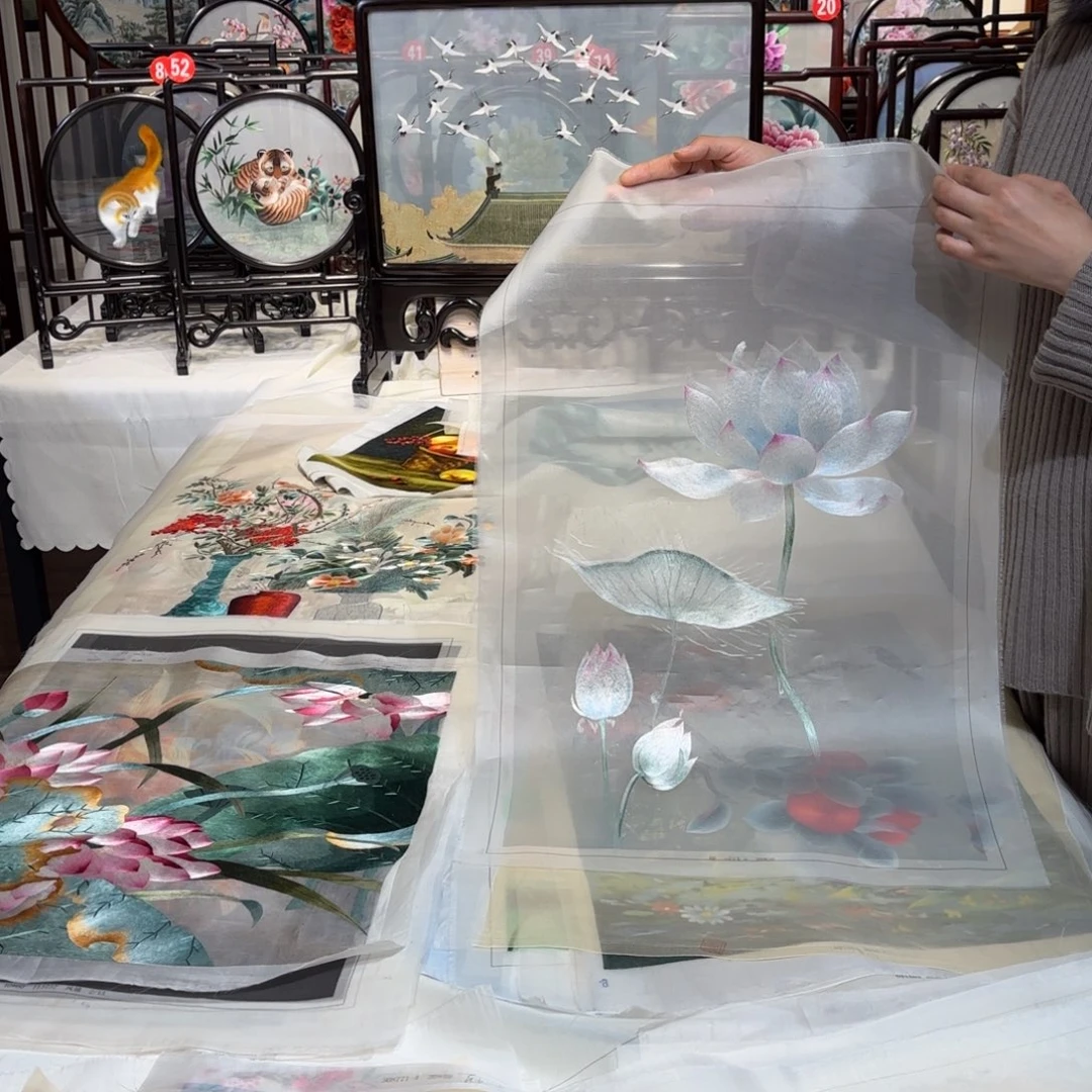 织绣纯手工制作工艺精湛精巧