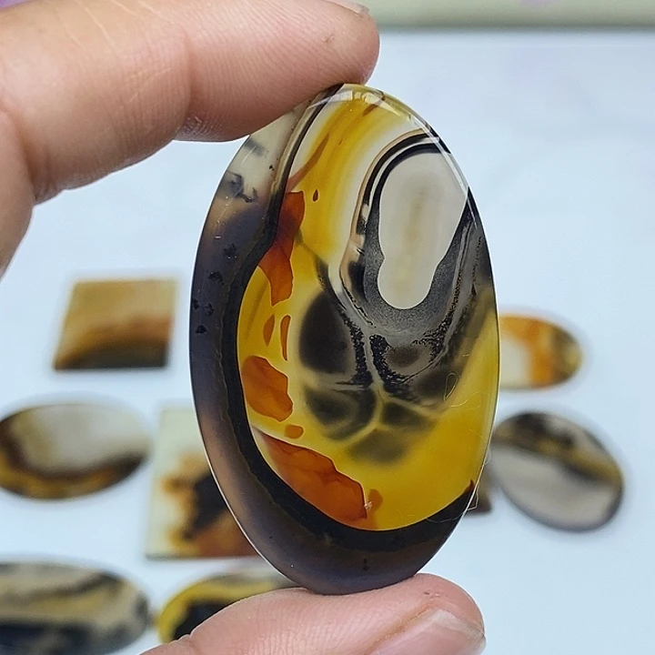玛瑙/玉髓未镶嵌珠宝半成品
