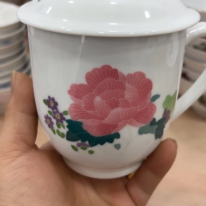 李***8杯子，杯子，杯子一下，手绘微瑕
