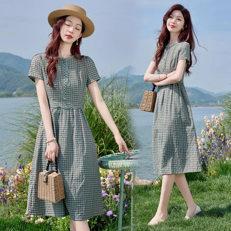 法式气质复古格子连衣裙女2025年夏季新款休闲时尚减龄中长款裙子