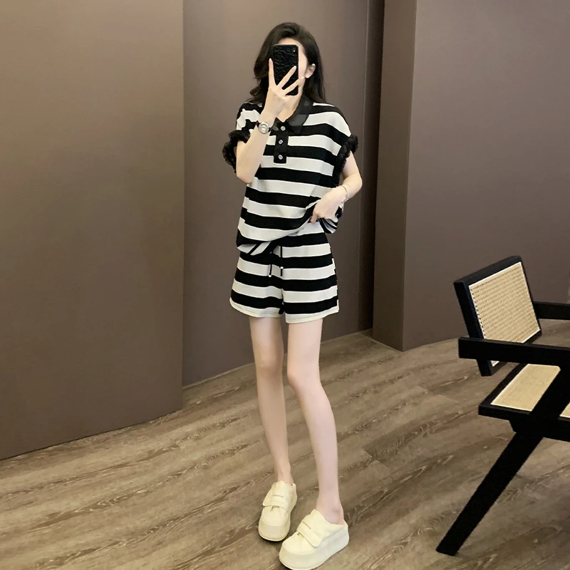 夏季新款时尚韩版女黑白条纹洋气泡泡袖Polo领短袖短裤两件套装