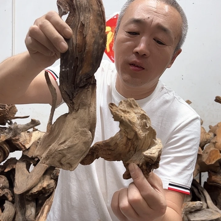 柏木邱**品我们的生活是以自己为中心而