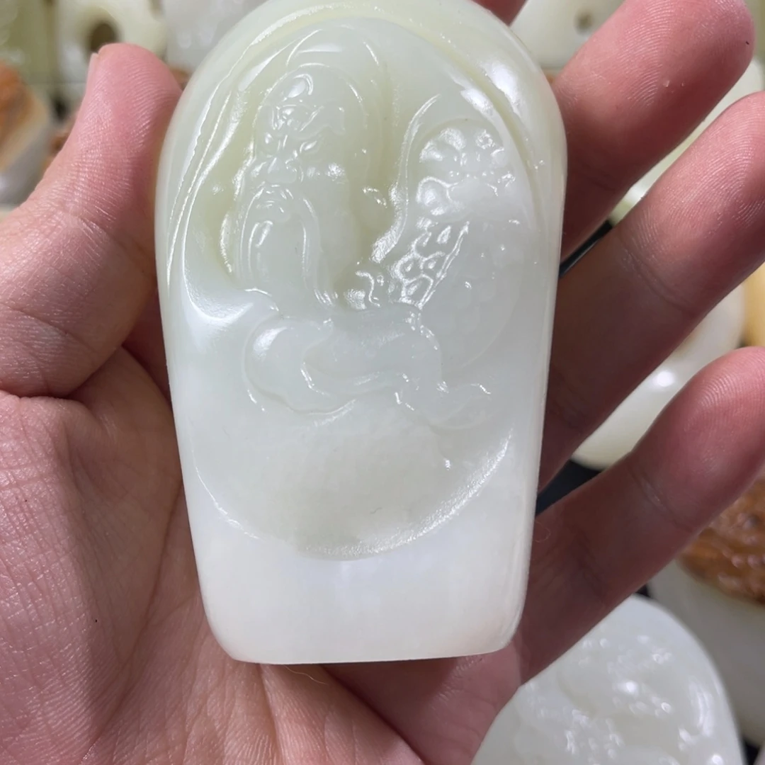 石材天然方解石手把件不退换