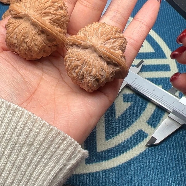 吊坠桃核文玩雪麒麟42