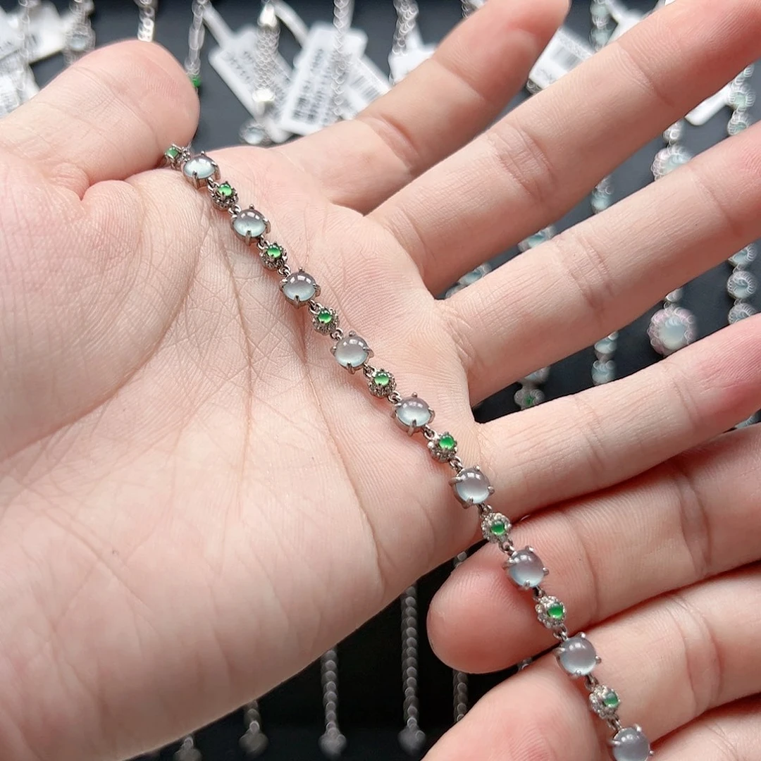 翡翠手链银S925镶嵌飞****。天然翡翠
