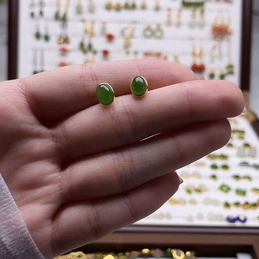 名***字和田玉未镶嵌耳饰