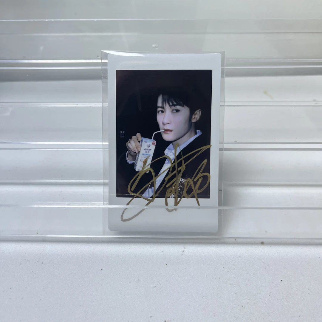 P2891【檀健次】正品拍立得照片 白边