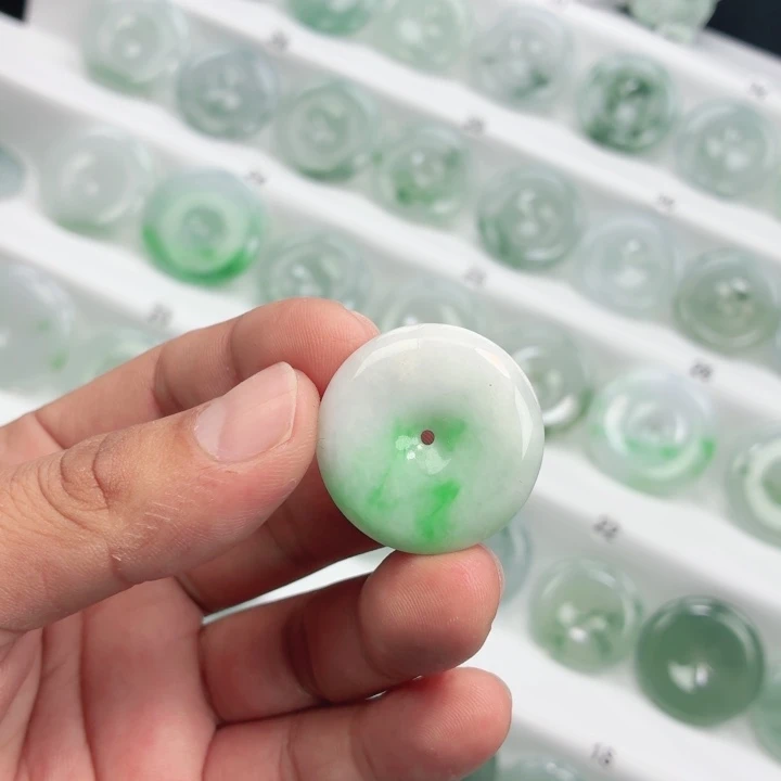 翡翠未镶嵌颈饰缅甸天然A货翡翠30-6.0