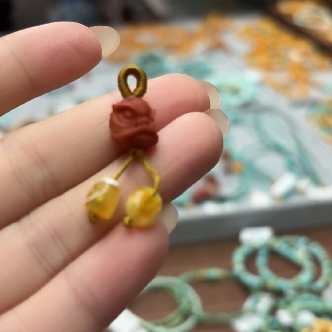 米***朵琥珀未镶嵌手链福利